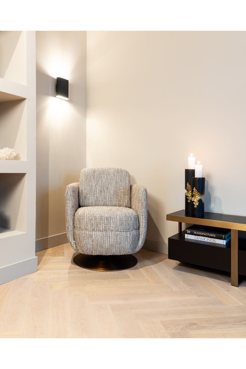 Black Oak Veneer TV Cabinet | Oroa.com