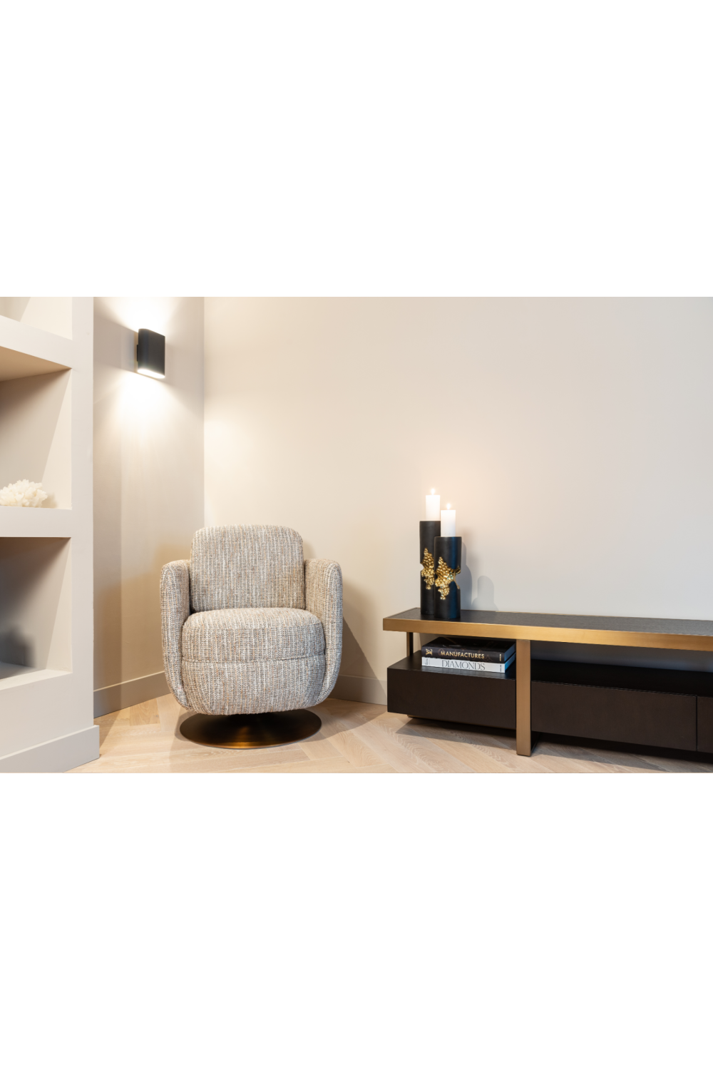 Black Oak Veneer TV Cabinet | Oroa.com