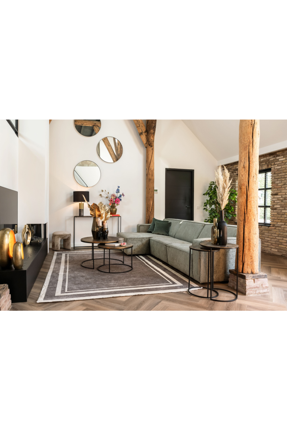 Round Gold Nested Coffee Tables (2) | Richmond Interiors Tulum | Oroa.com