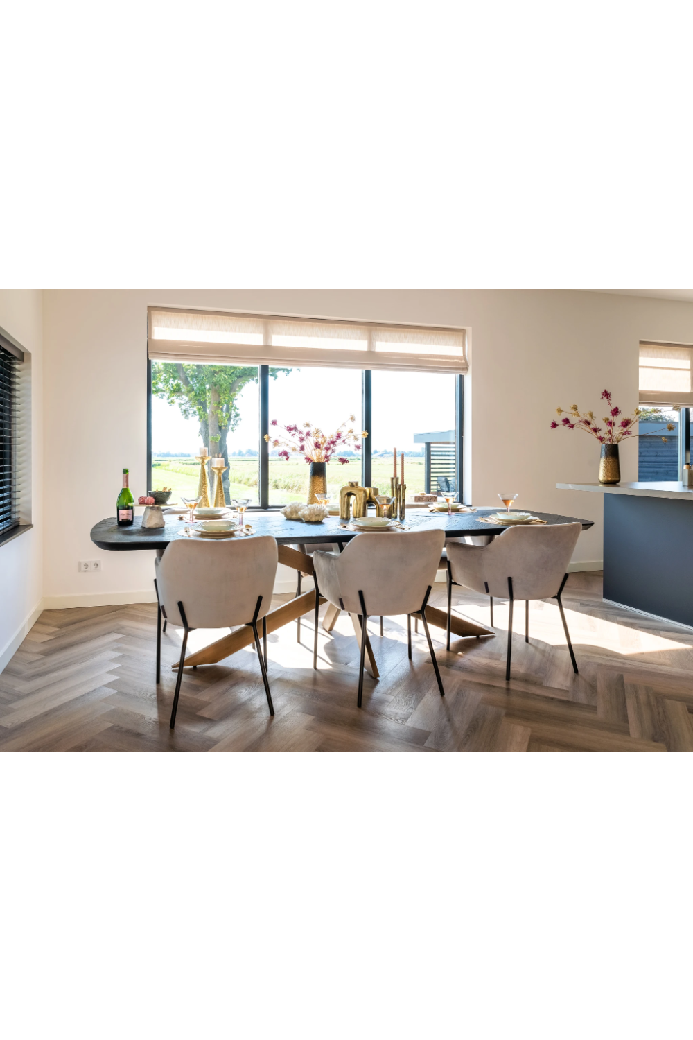 Upholstered Dining Armchair | Oroa.com