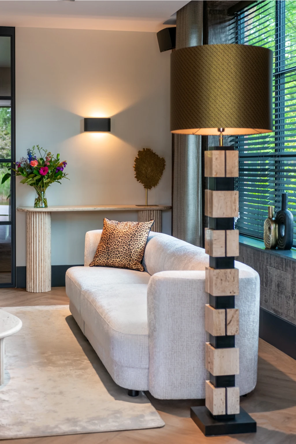 Cream Curved Sofa | Richmond Interiors Davina | Oroa.com