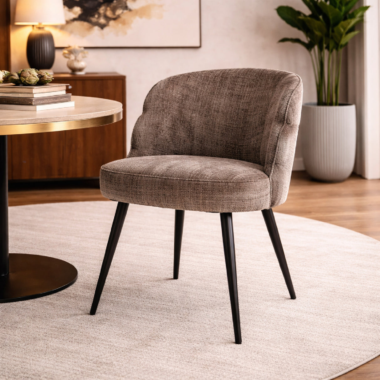 Layered Modern Dining Chair | Oroa.com