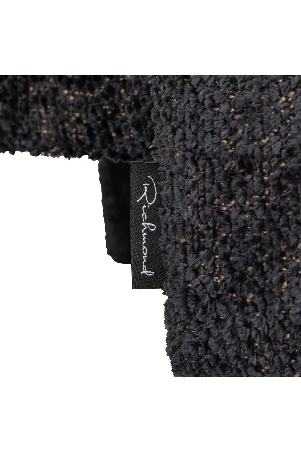 Curved Padded Lounge Chair | Richmond Interiors Milania | Oroa.com