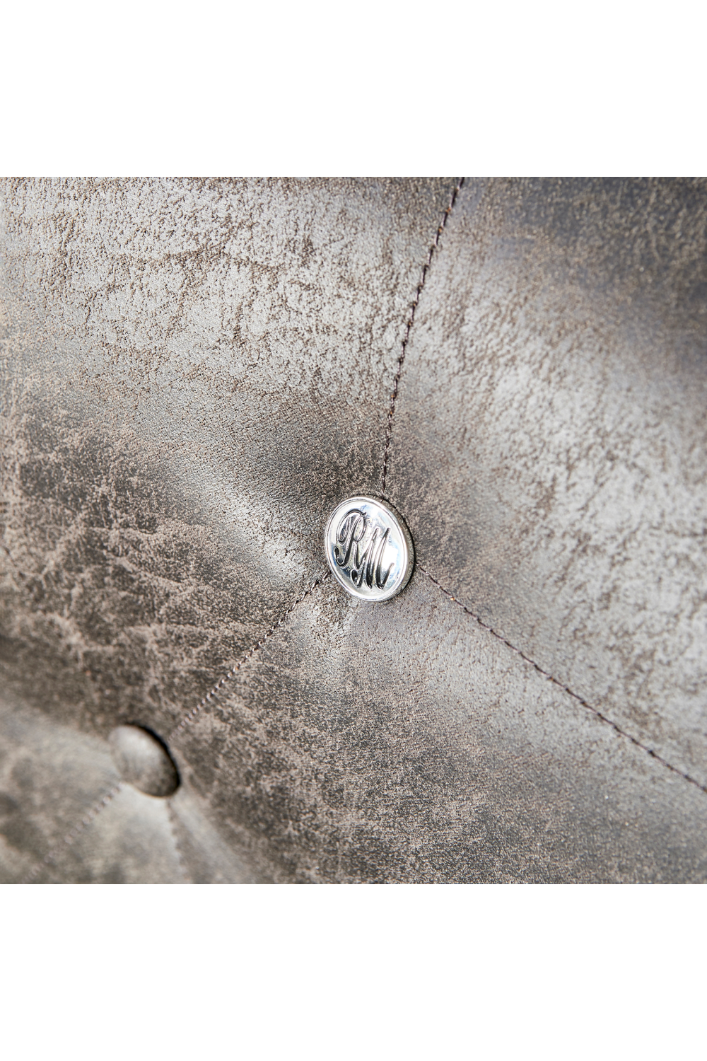 Classic Leather Dining Armchair | Rivièra Maison La Scala | Oroa.com