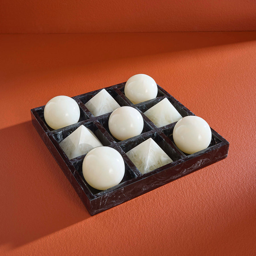 Black & White Tic-Tac-Toe Set | Jonathan Adler Mustique | Oroa.com