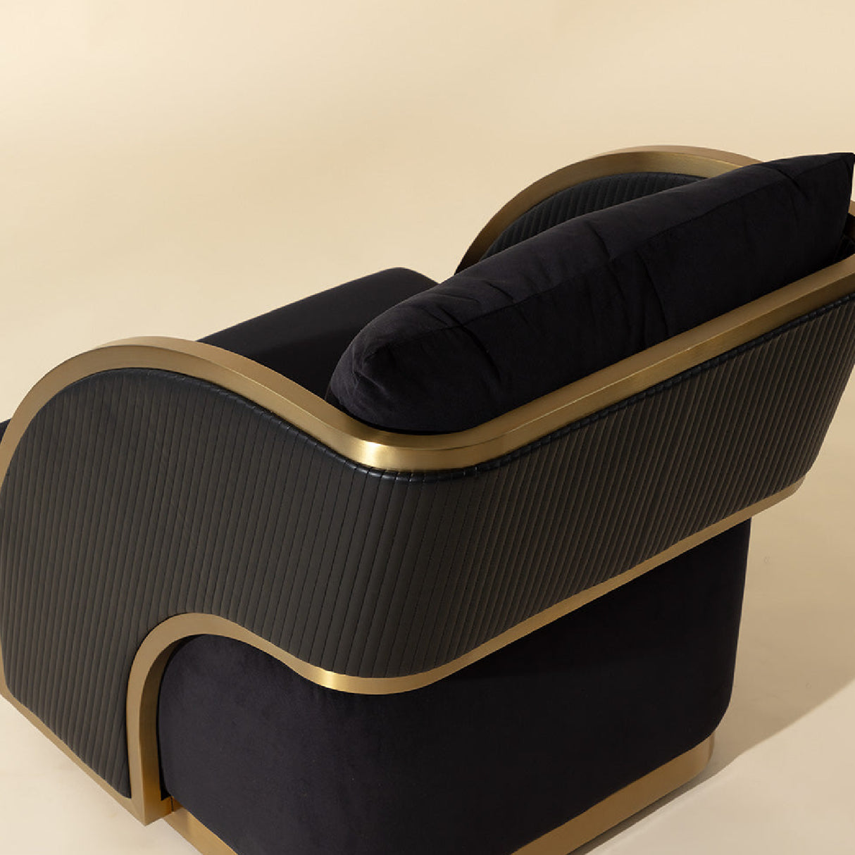 Black Leather Swivel Lounge Chair by Splendido Baz Accent Chair, alternate view 5