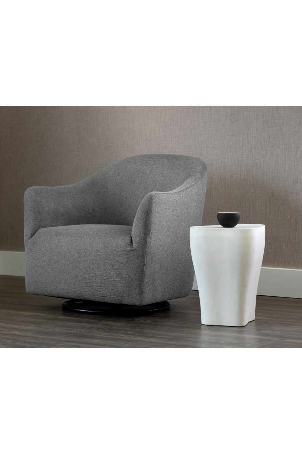White Freeform Indoor/Outdoor End Table S by Splendido Dali Side Table, alternate view 8