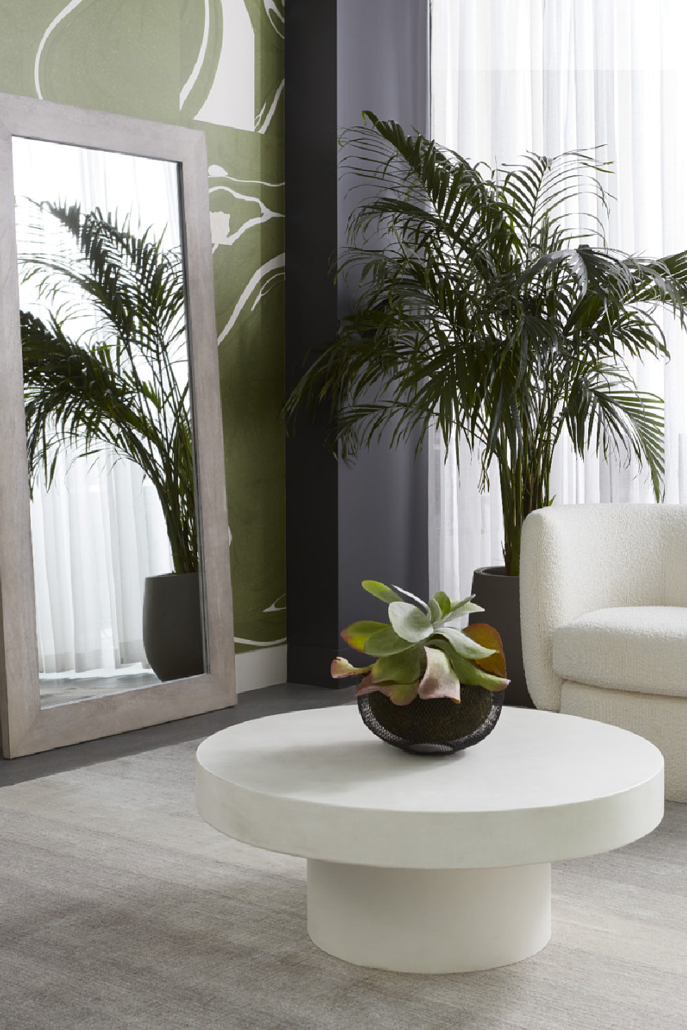 Black Concrete Indoor/Outdoor Coffee Table | Splendido Brando | Oroa.com