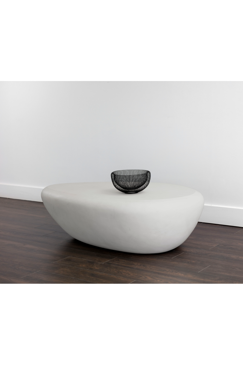 White Organic-Shaped Indoor/Outdoor Coffee Table L by Splendido Corvo, alternate view 7