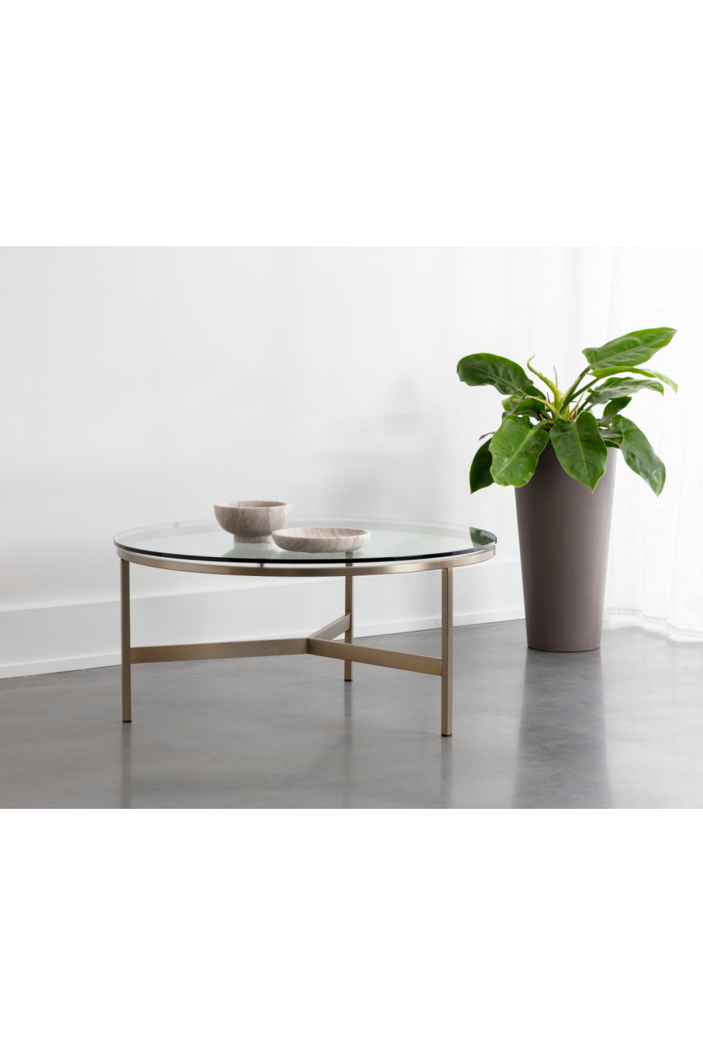 Bronze Framed Glass Coffee Table | Splendido Flato | Oroa.com