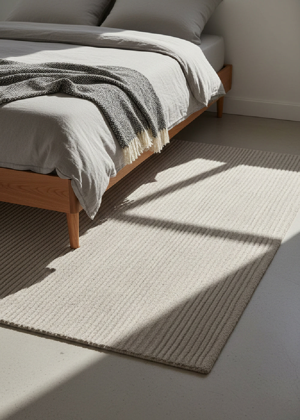 Hand-woven Wool Area Rug by Splendido Deva, alternate view 40