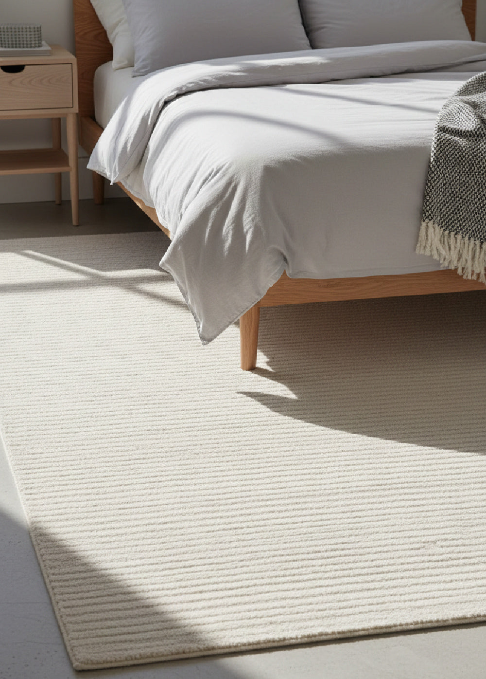 Hand-woven Wool Area Rug by Splendido Deva, alternate view 20