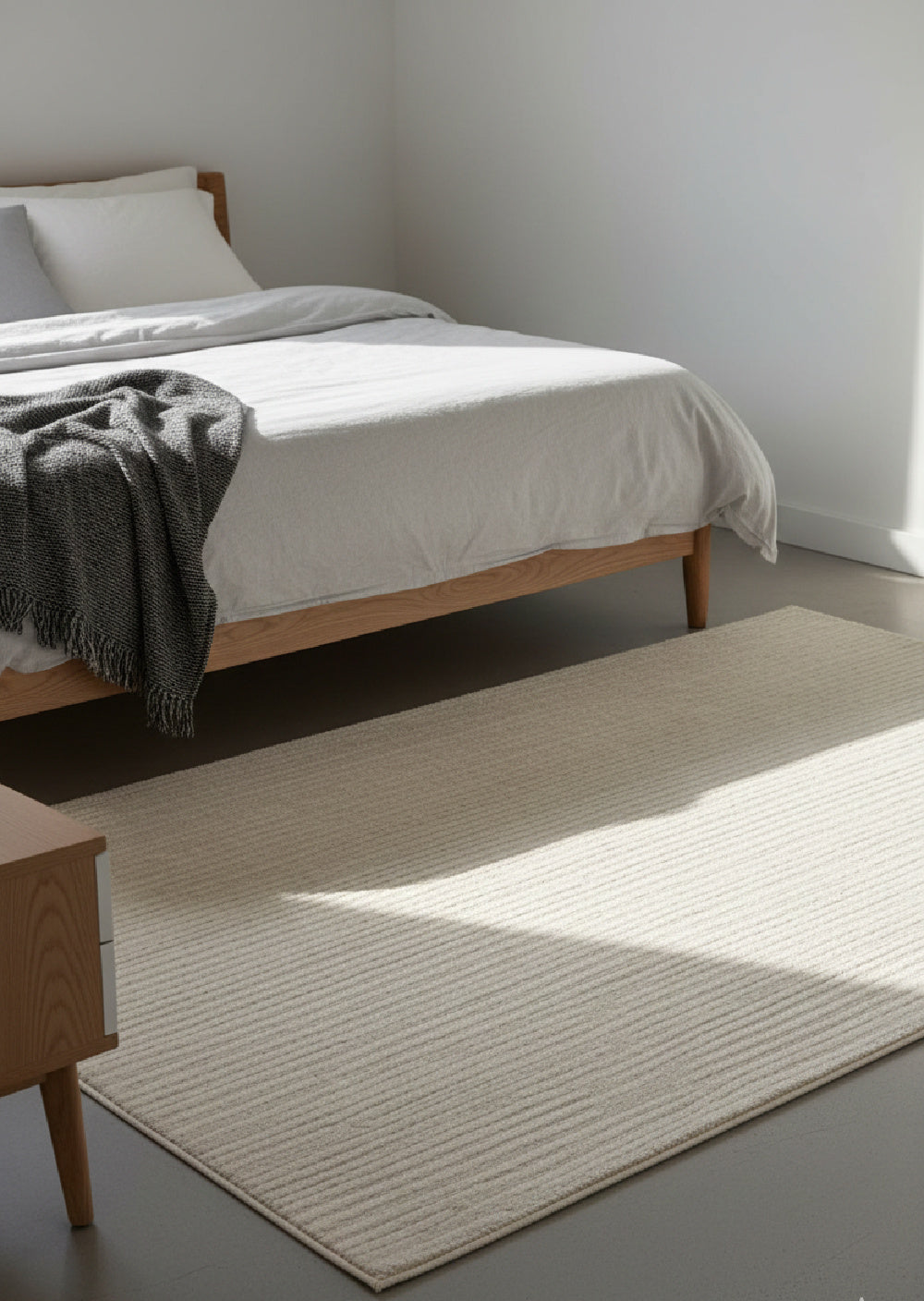 Hand-woven Wool Area Rug by Splendido Deva, alternate view 29