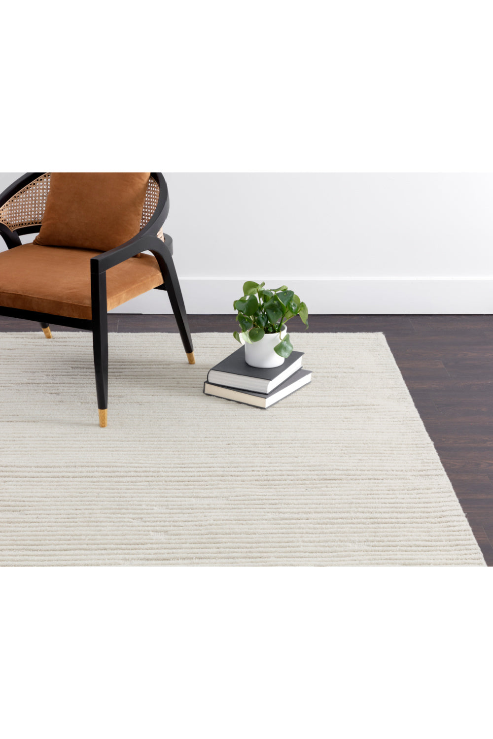 Hand-woven Wool Area Rug by Splendido Deva, alternate view 35