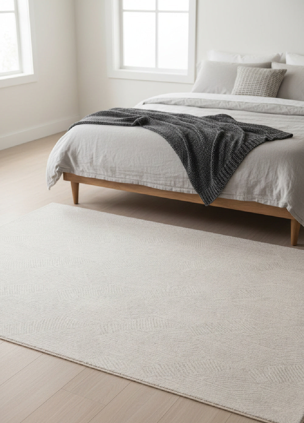 Gray Hand-tufted Area Rug by Splendido Calais, alternate view 2