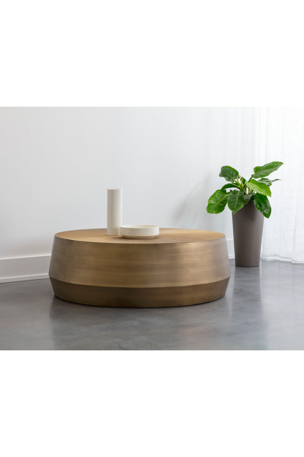 Etched Aluminum Coffee Table | Splendido Creed | Oroa.com