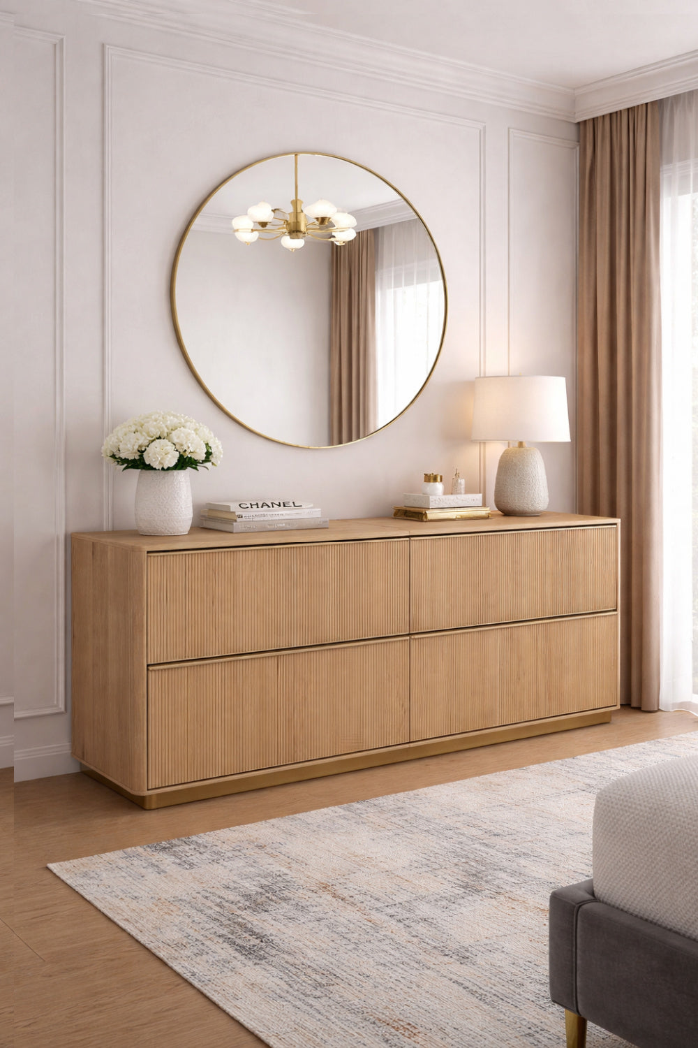 Reeded Oak 4-Drawer Dresser by Splendido Kalla, alternate view 2