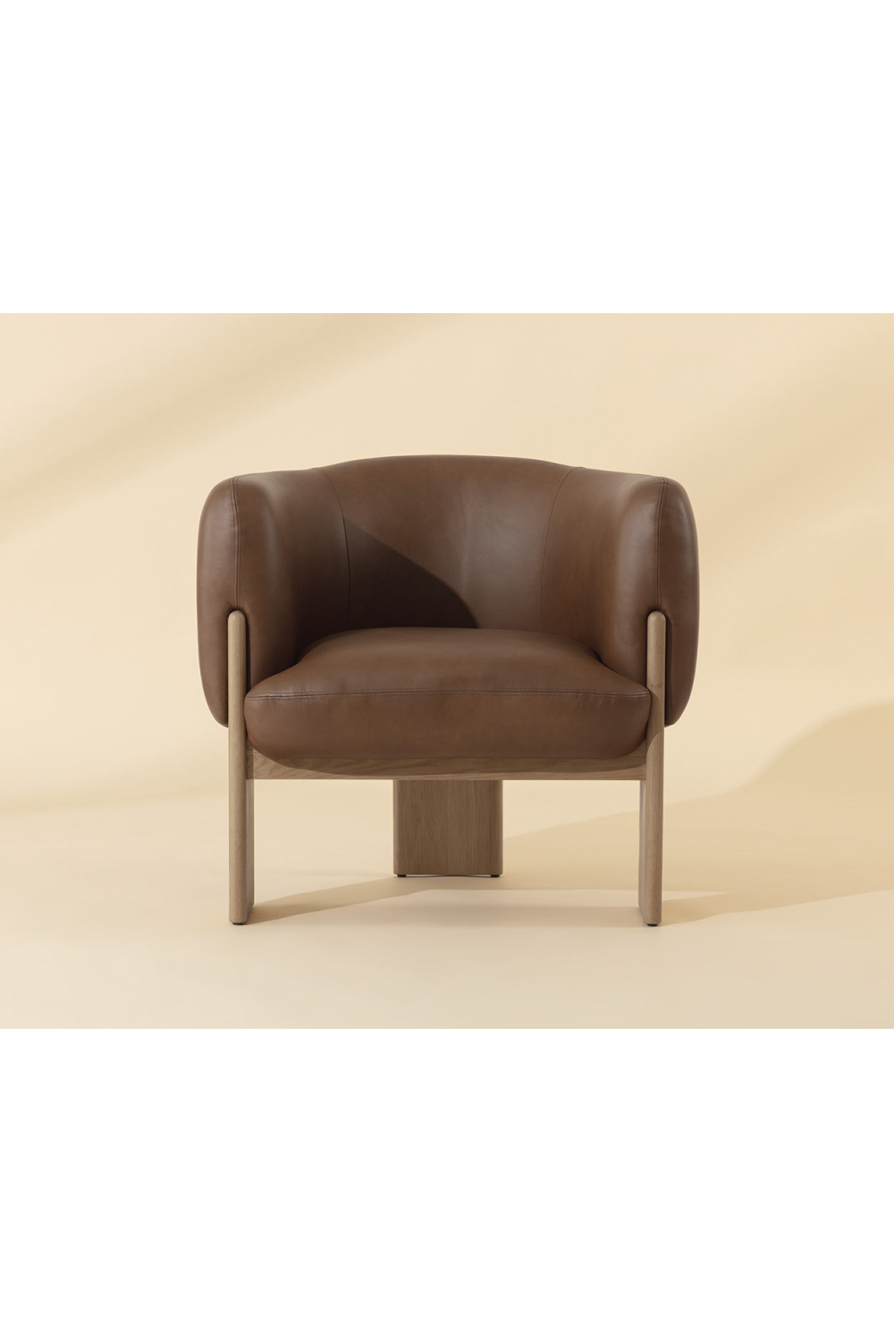 Brown Leather Curved Lounge Chair | Splendido Trine