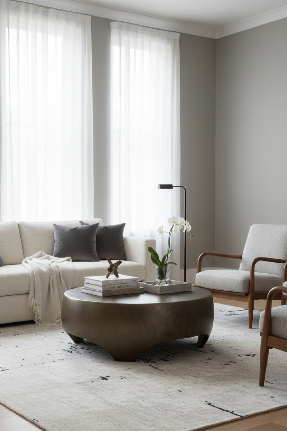 Round Indoor/Outdoor Coffee Table with Open Arches | Splendido Tarsus | Oroa.com