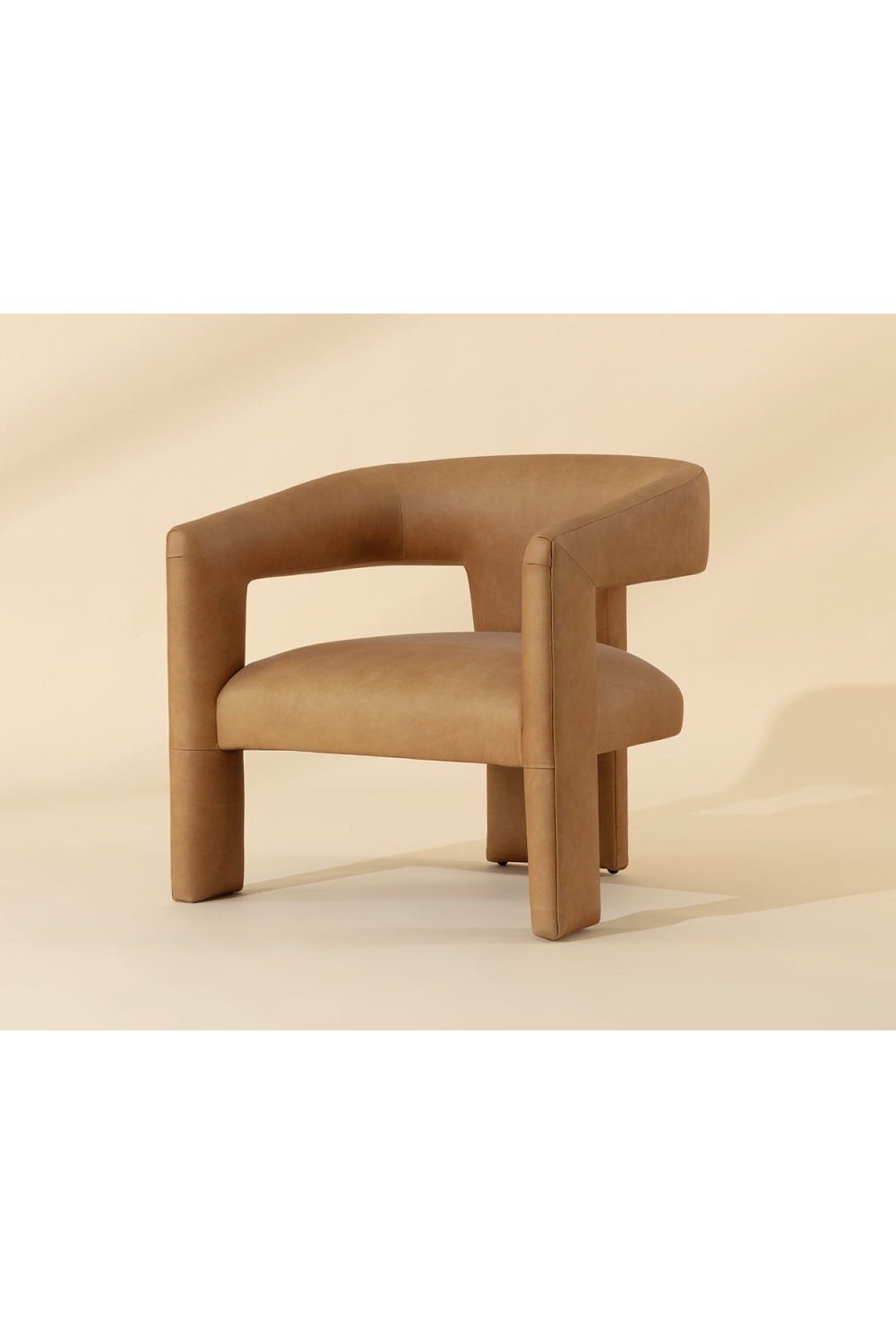 Brown Leather Sculptural Lounge Chair | Splendido Cobourg | Oroa.com