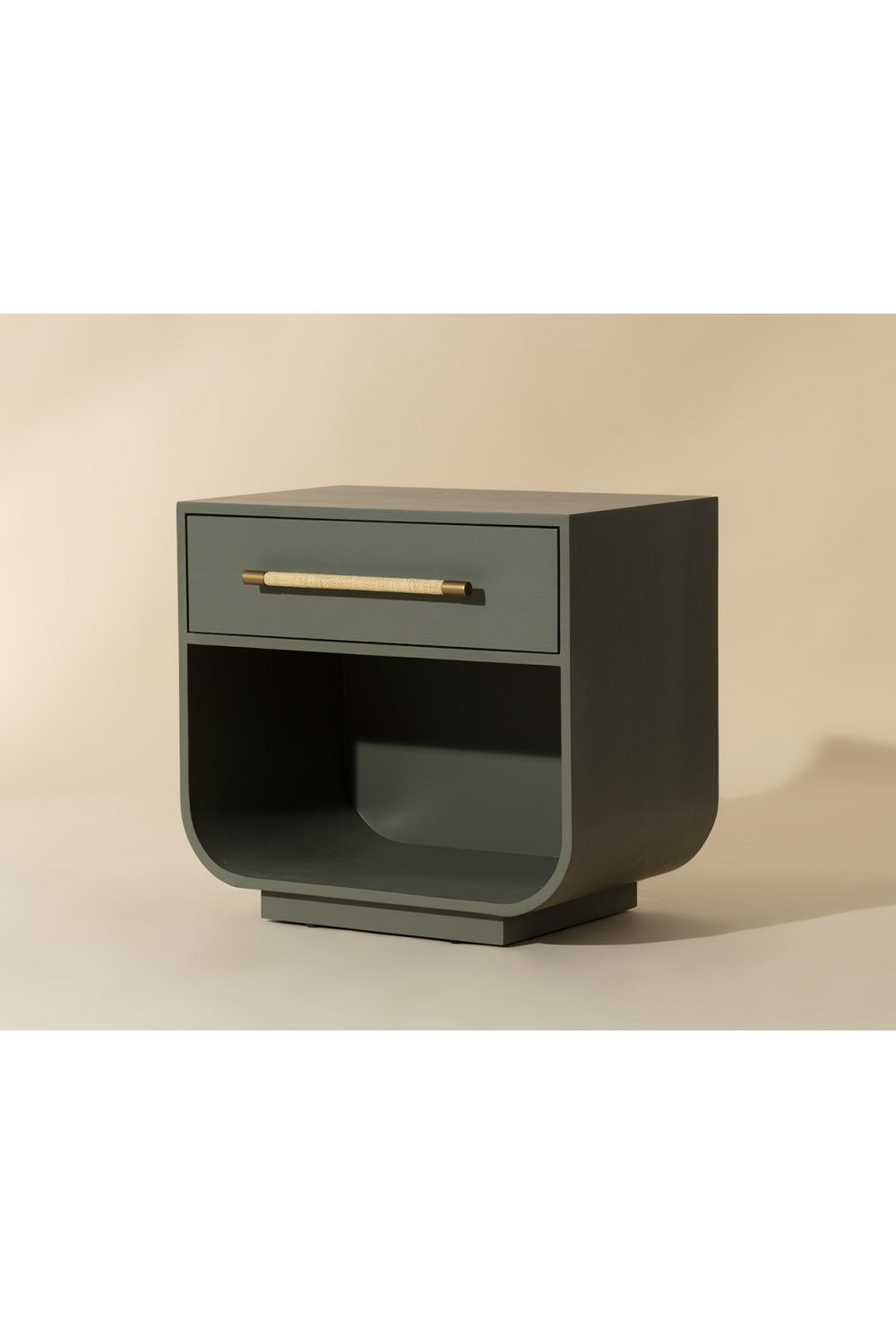 Modern Oak Curved Nightstand | Splendido Tarrant | Oroa.com