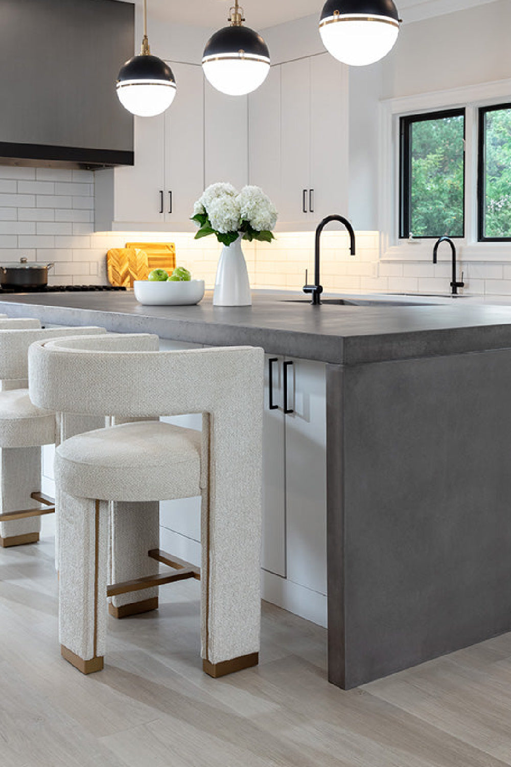 Modern 3-Legged Counter Stool by Splendido Adamina, alternate view 2