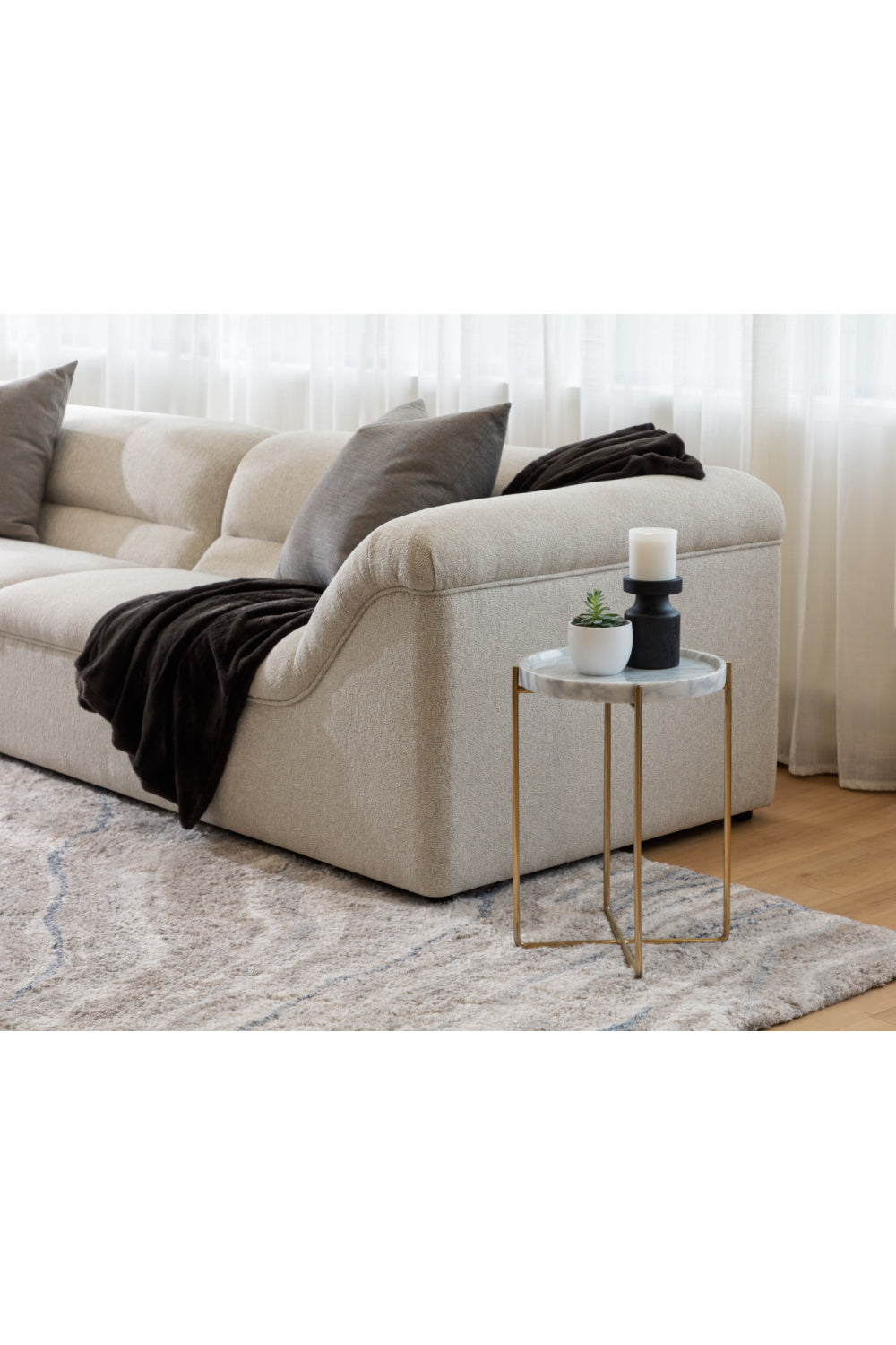 Modern Minimalist Fabric Sofa by Splendido Gladys, alternate view 6