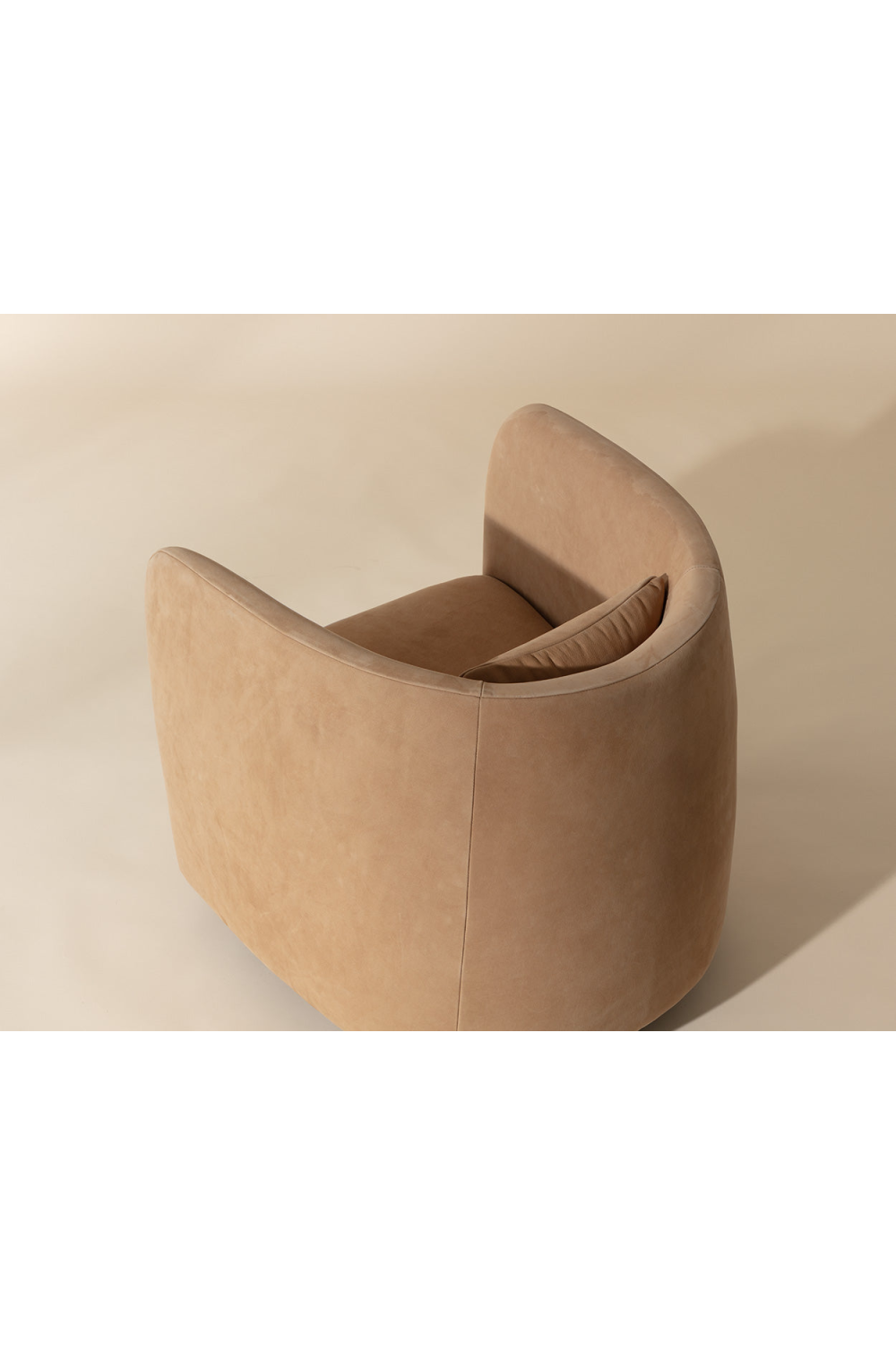 Nubuck Leather Swivel Lounge Chair | Splendido Emilie