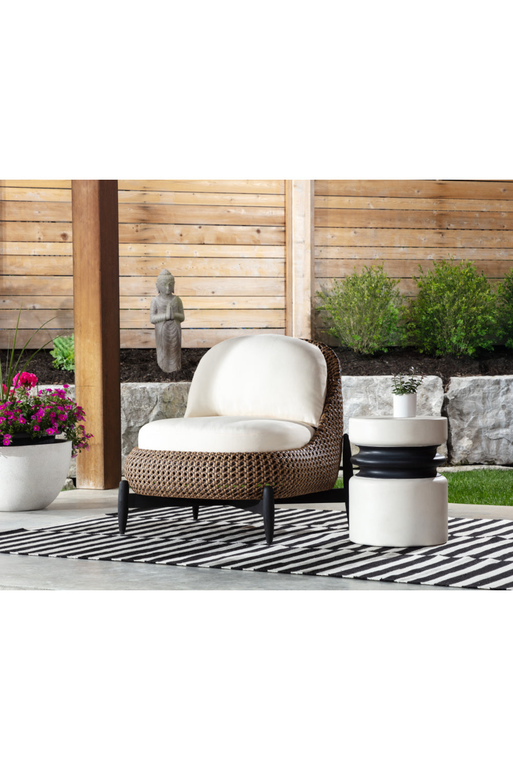 Modern European furniture - Padded Wicker Outdoor Lounge Chair - www.oroa.com