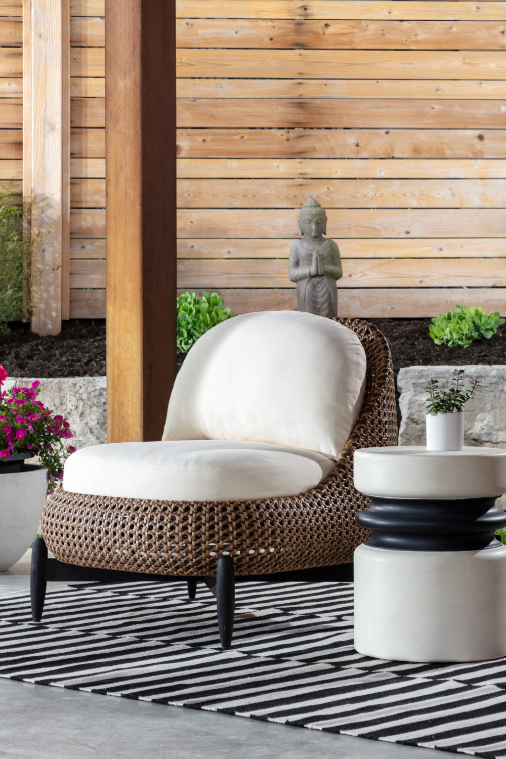 Modern European furniture - Padded Wicker Outdoor Lounge Chair - www.oroa.com