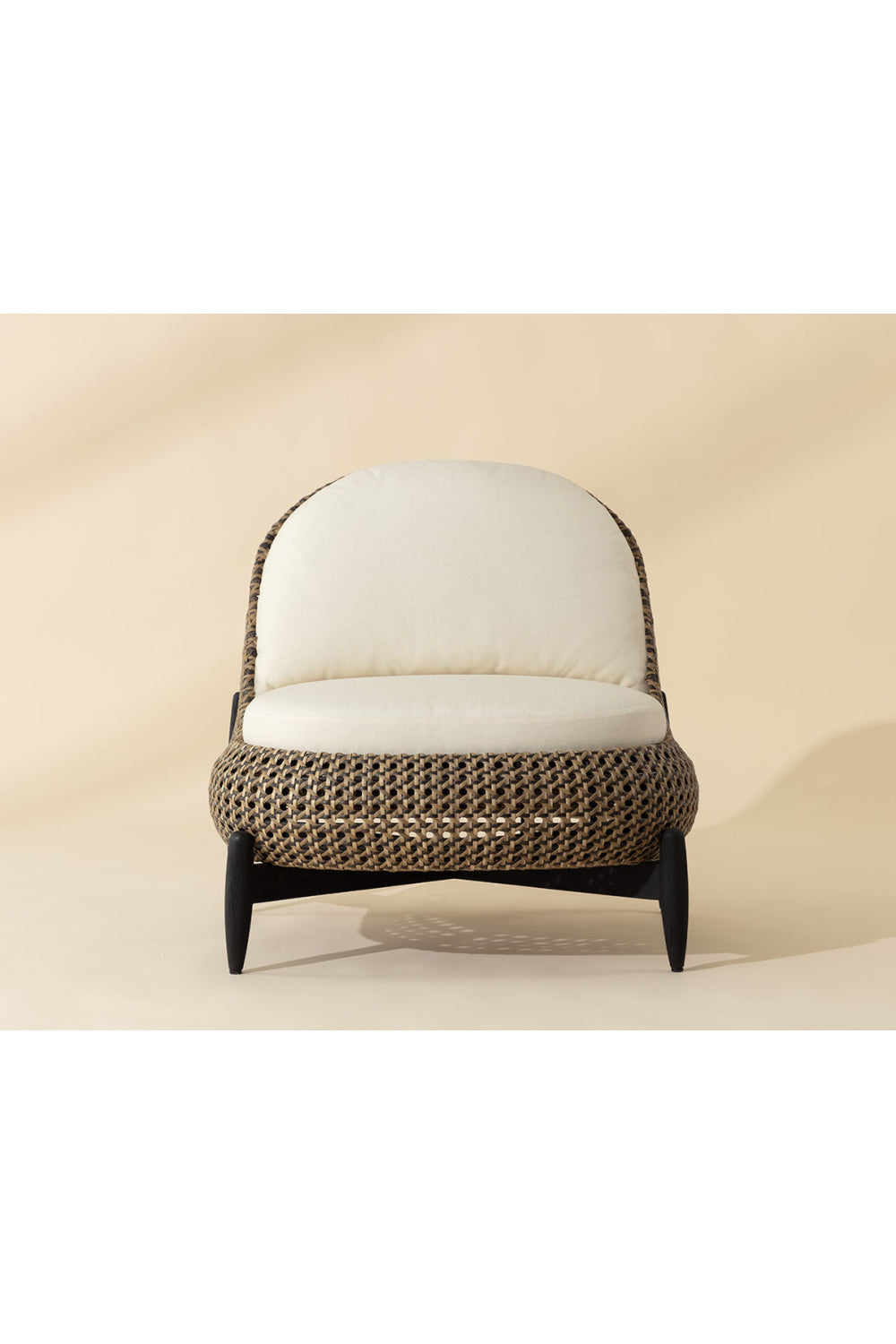Modern European furniture - Padded Wicker Outdoor Lounge Chair - www.oroa.com