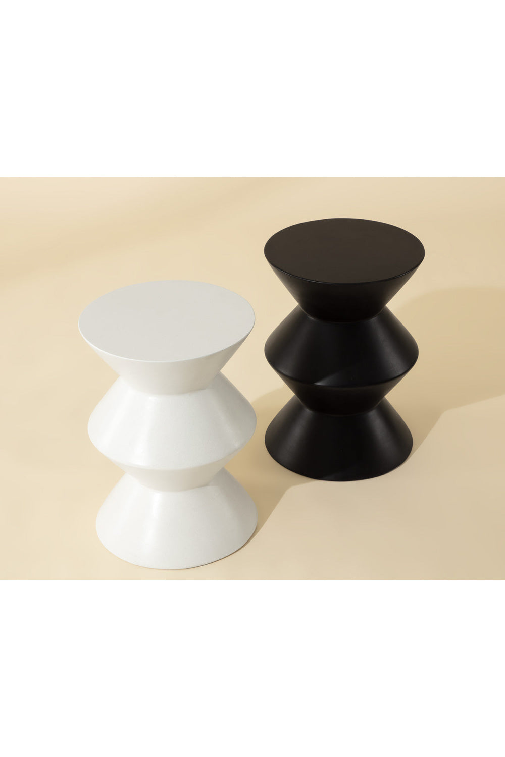 Layered Concrete Indoor/Outdoor End Table | Splendido Union | Oroa.com