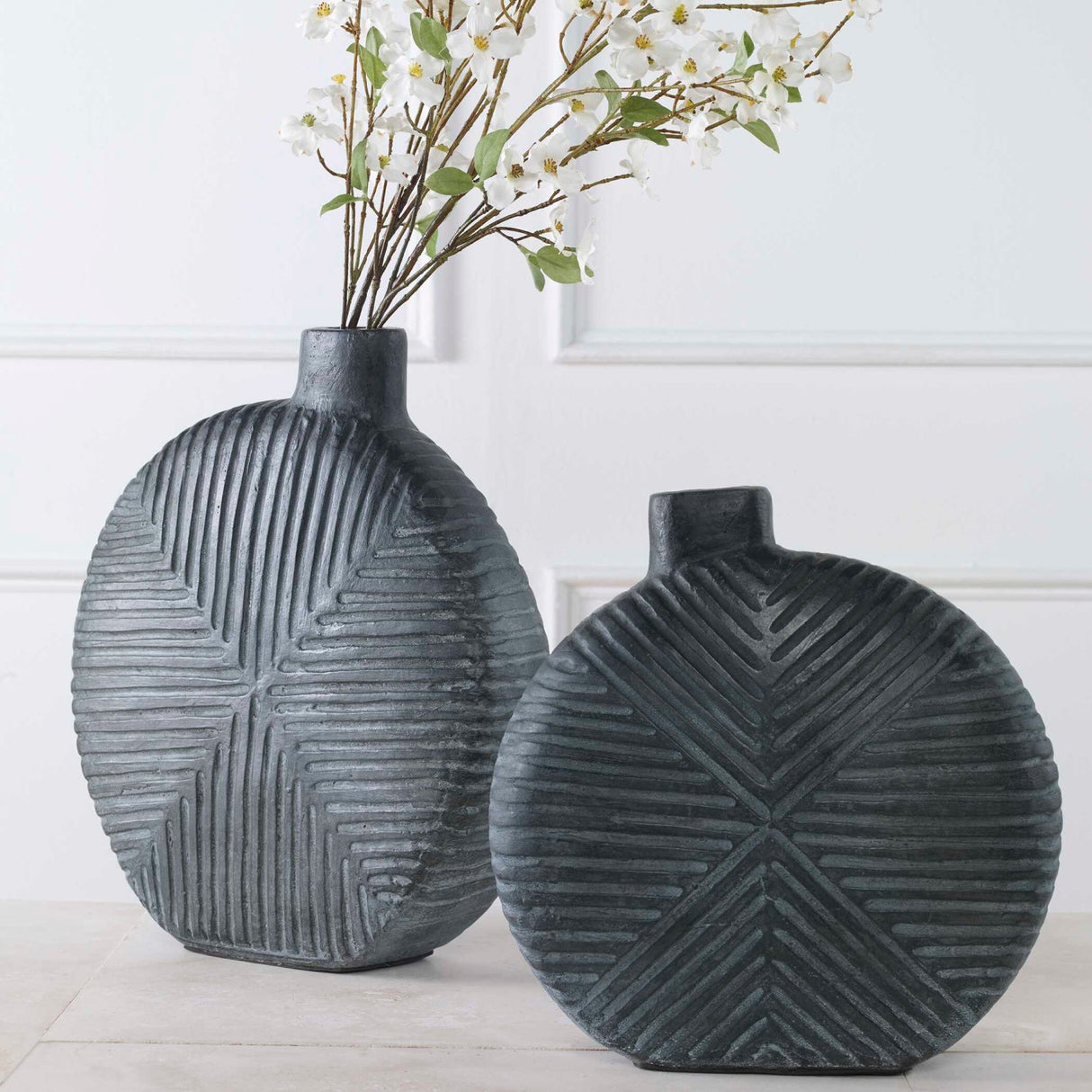 Modern European furniture - Black Carved Vases (2) - www.oroa.com