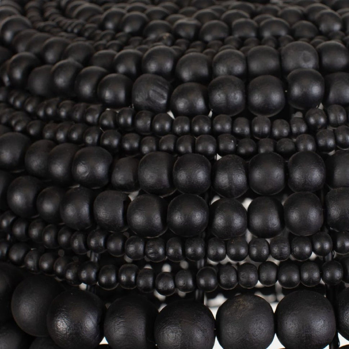 Modern European furniture - Black Wooden Beads Pendant Lamp - www.oroa.com