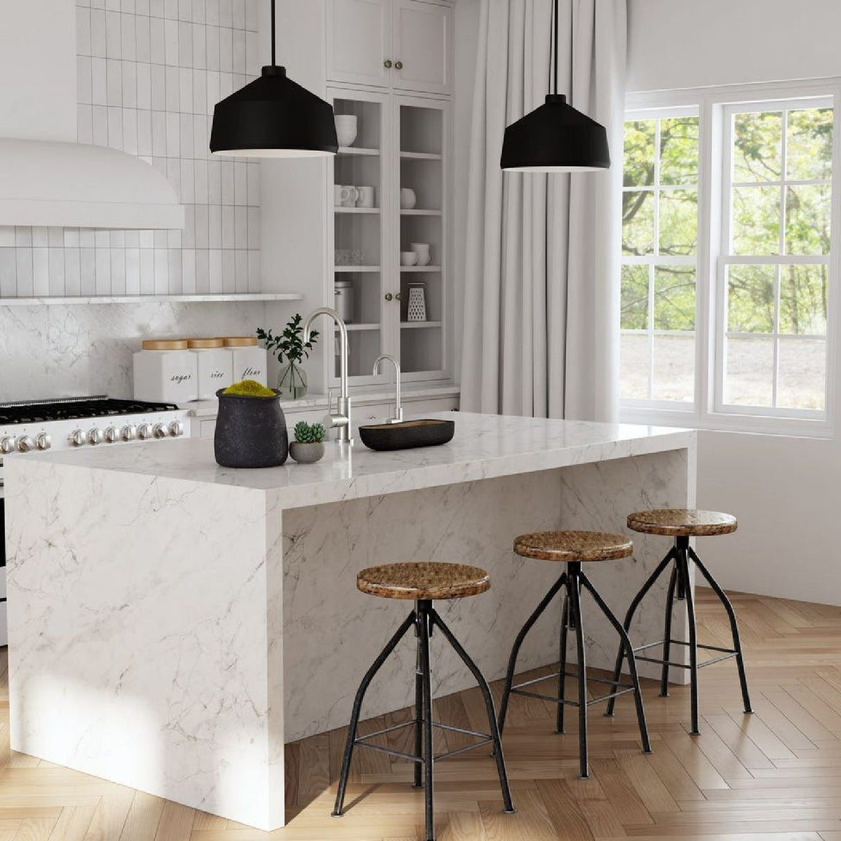 Modern European furniture - Black Metal Pendant Lamp - www.oroa.com
