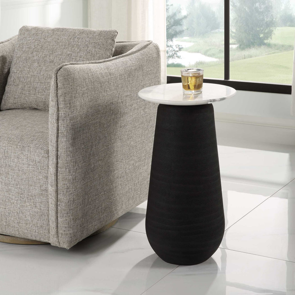 Modern European furniture - Black Porcelain Base Accent Table - www.oroa.com