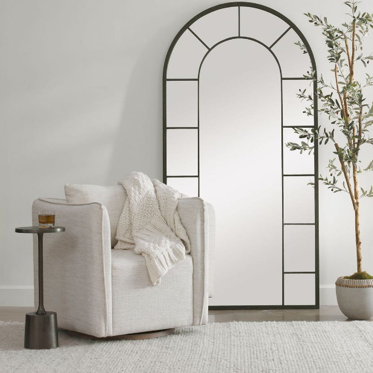 Modern European furniture - Flanged Edge Swivel Chair - www.oroa.com