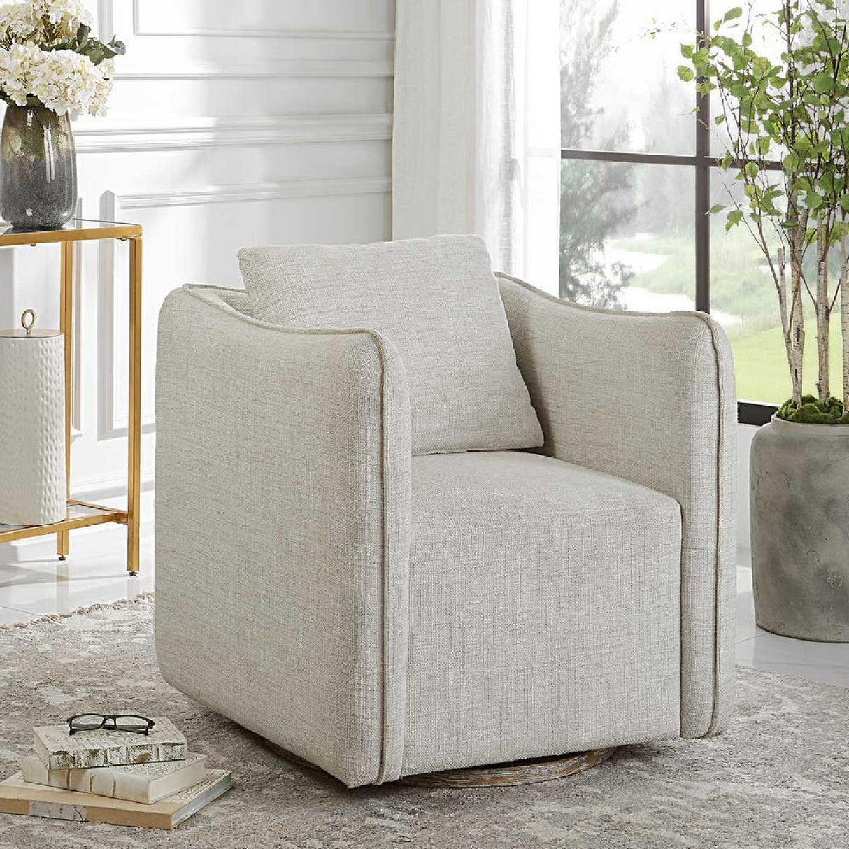 Flanged Edge Swivel Chair | Oroa.com