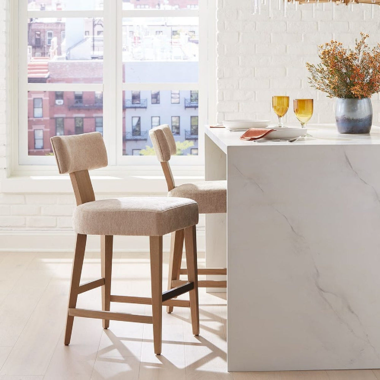 Modern European furniture - T-Shaped Back Counter Stool - www.oroa.com