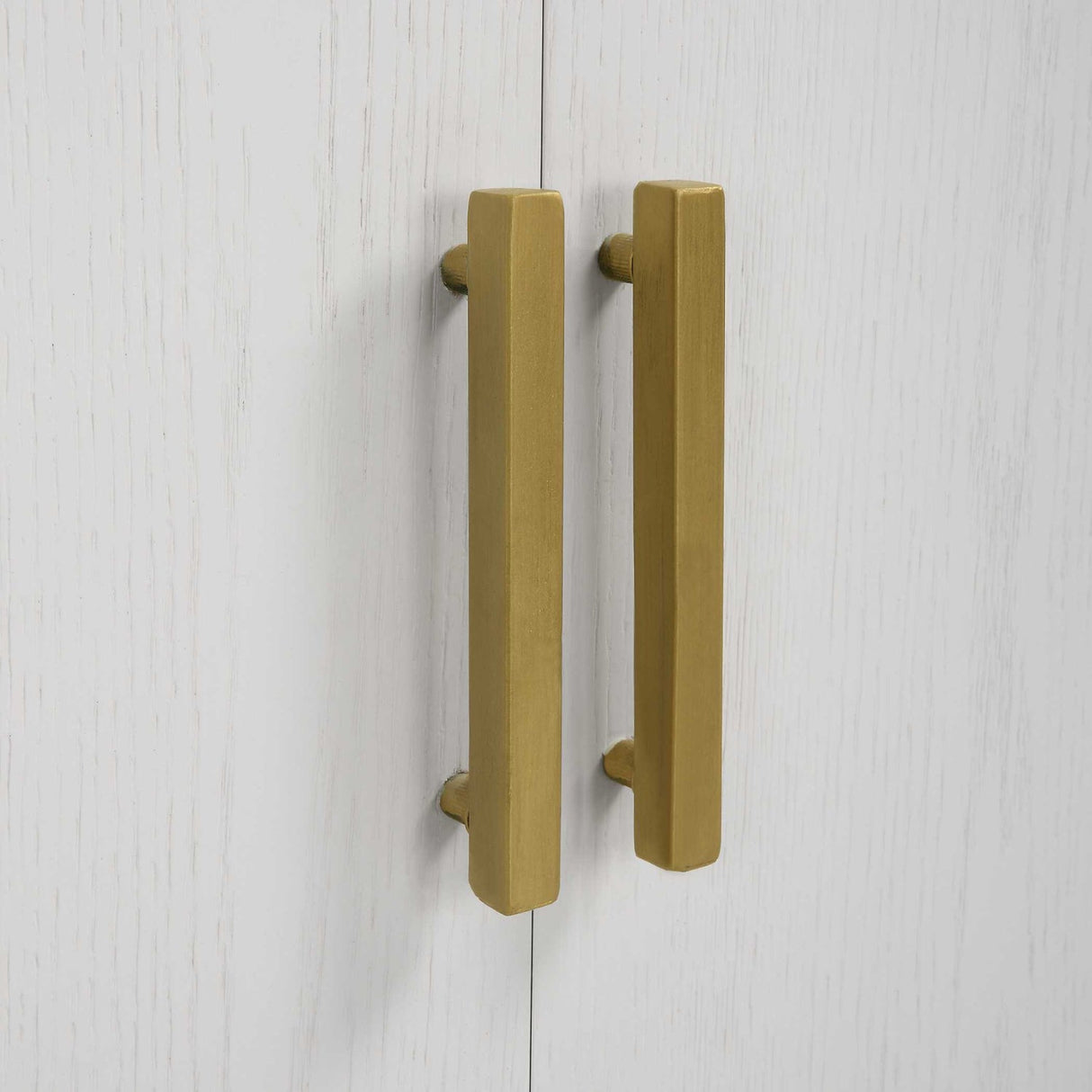 Modern European furniture - 2-Door Oak Veneer Cabinet - www.oroa.com