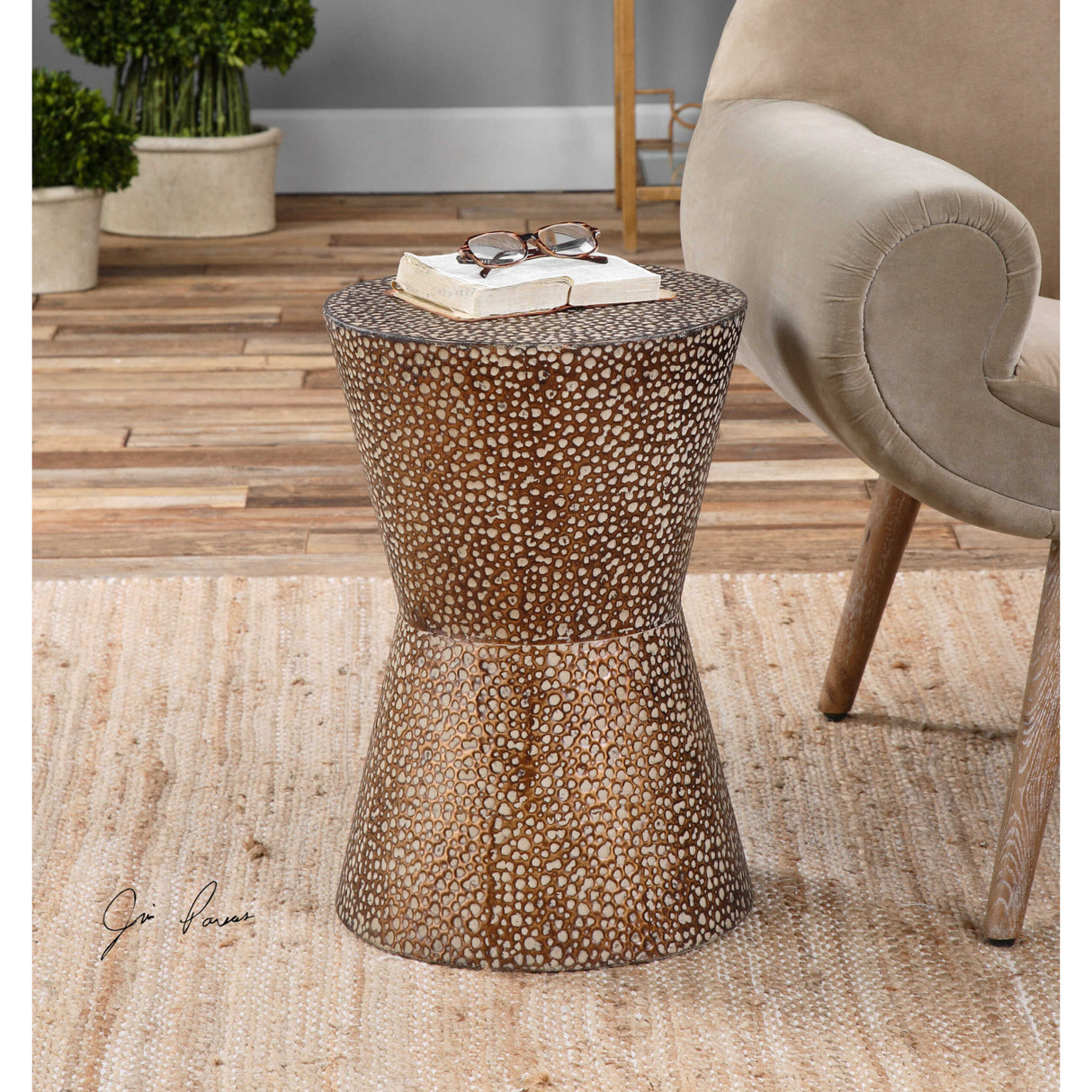 Hammered Bronze Hourglass Accent Table | Oroa.com