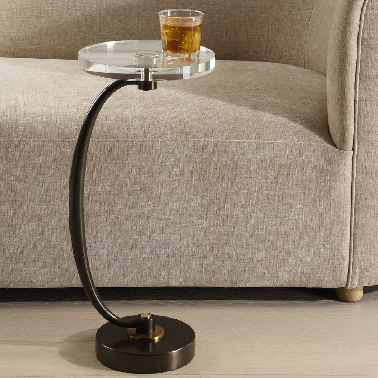 Modern European furniture - Round Crystal Drink Table - www.oroa.com