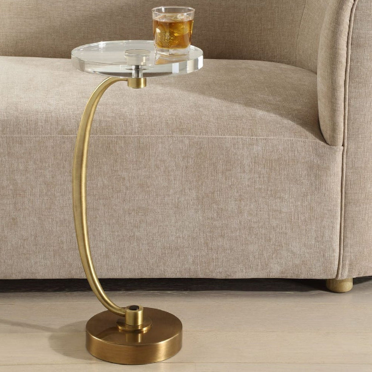 Modern European furniture - Round Crystal Drink Table - www.oroa.com