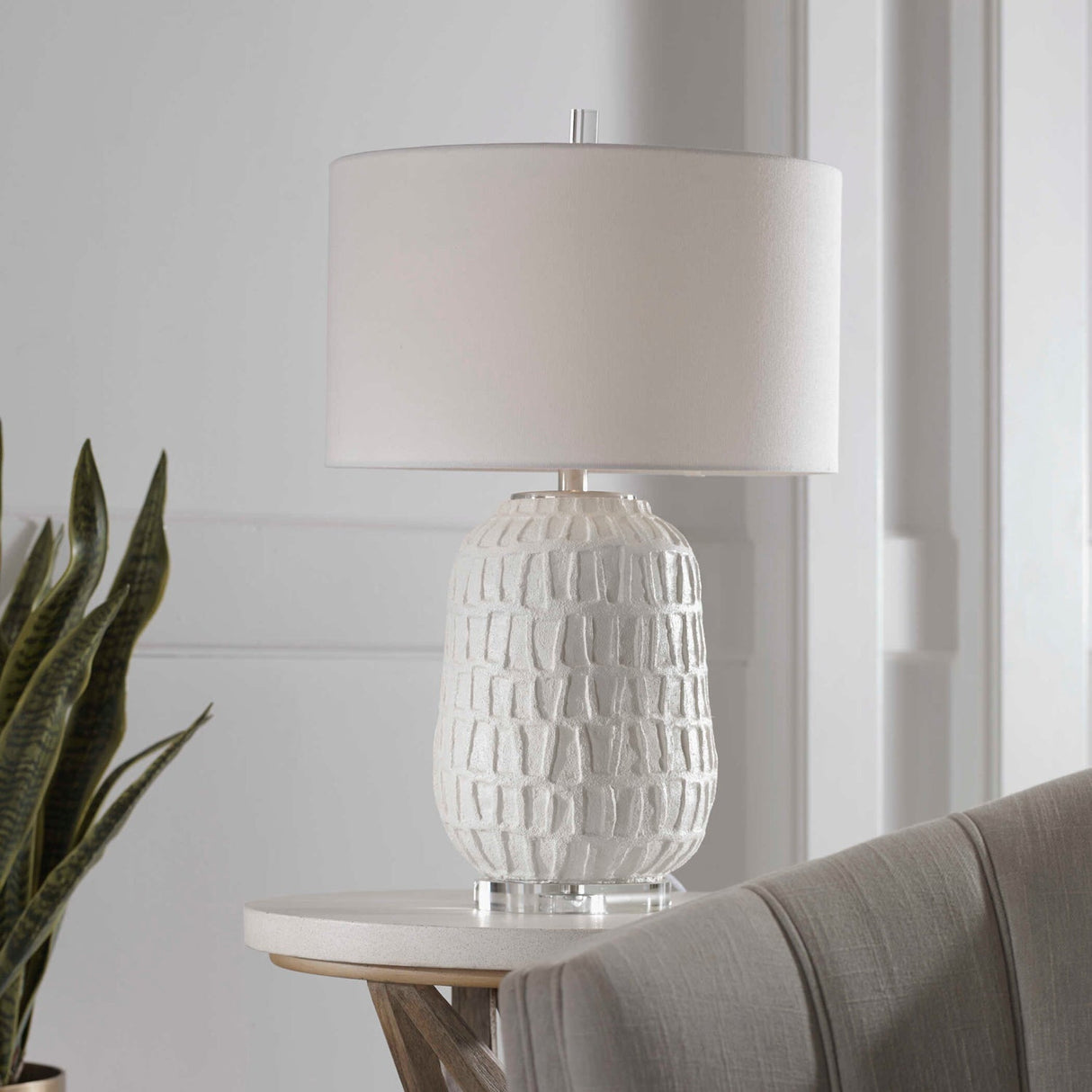 Modern European furniture - White Ceramic Grid Table Lamp - www.oroa.com