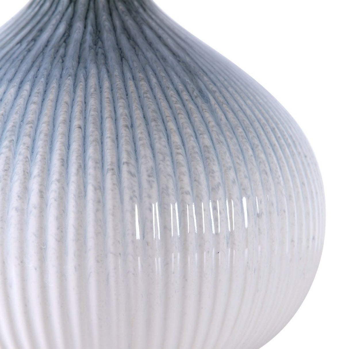 Fluted Gradient Ceramic Table Lamp | Oroa.com