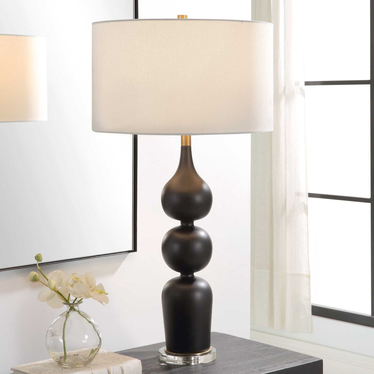 Modern European furniture - Black Ceramic Table Lamp - www.oroa.com