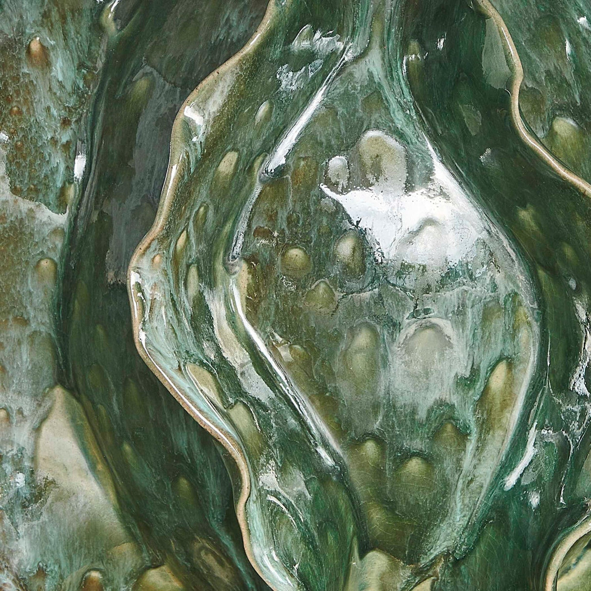 Modern European furniture - Green Ruffled Ceramic Table Lamp - www.oroa.com