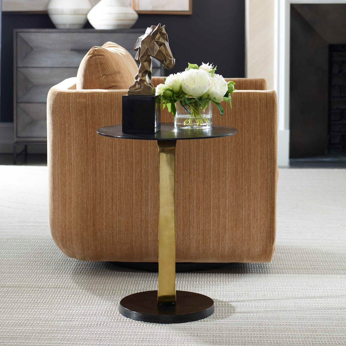 Black Cast Aluminum Accent Table | Oroa.com
