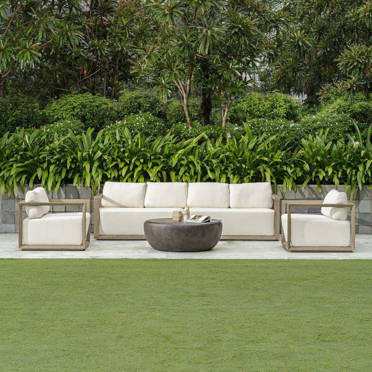 Modern European furniture - White Cushioned Outdoor Lounge Chair - www.oroa.com