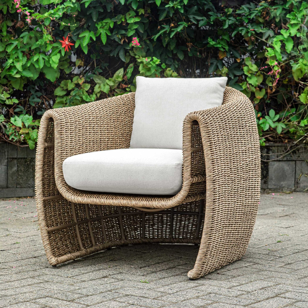 Woven Wicker Outdoor Lounge Chair – Tropic – alternate view 24